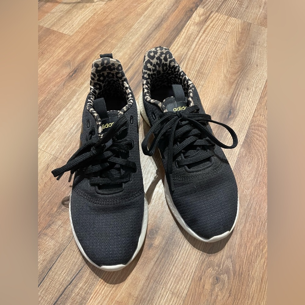 Adidas tennis shoe